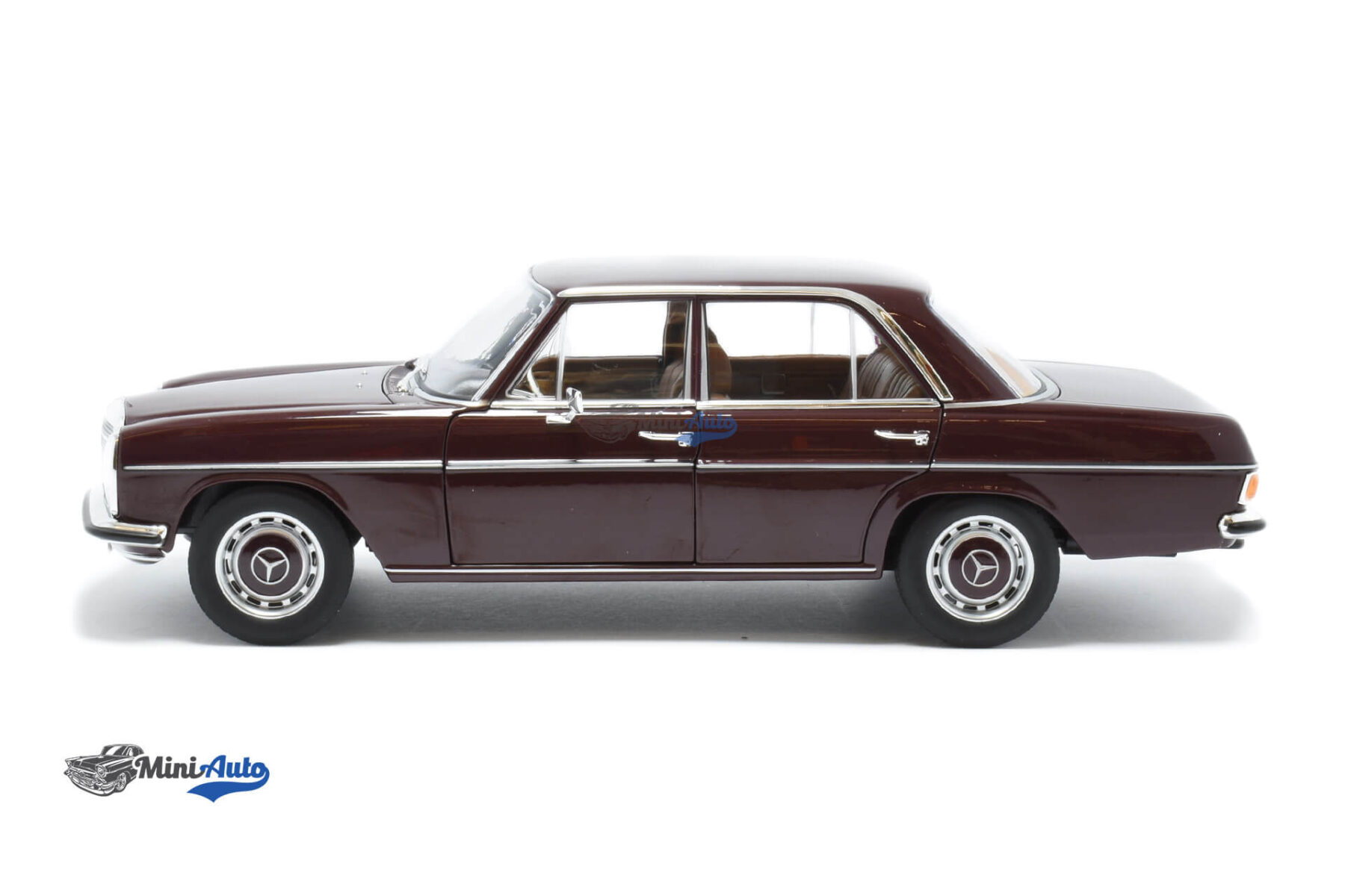 Mercedes Benz 200 W115 - 1968 - Dark Red - Image 5
