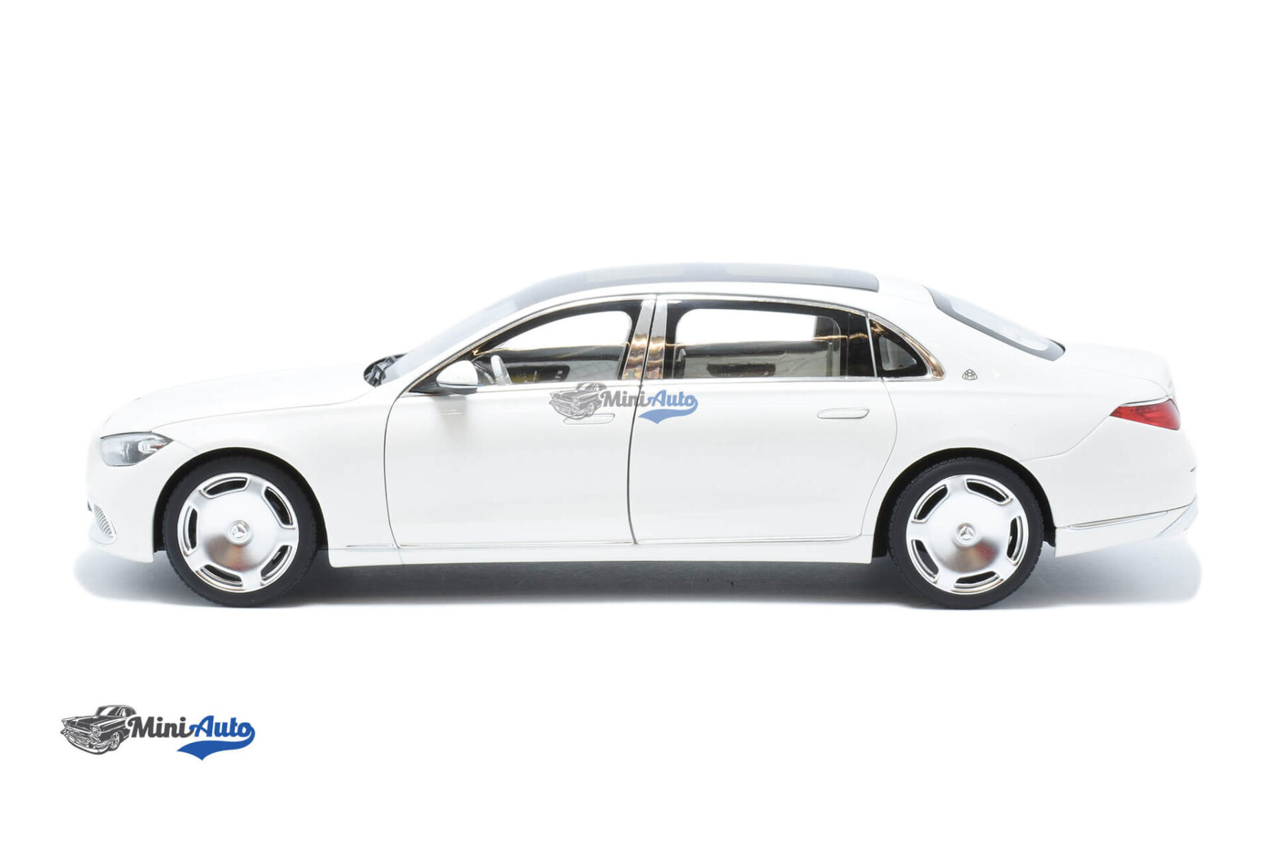 Mercedes Benz S-Class S680 Maybach - 2021 - White - Image 5