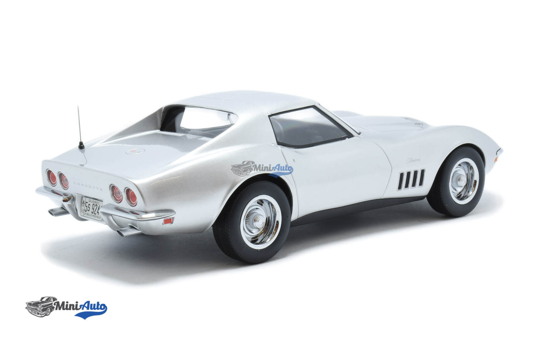 Chevrolet Corvette Coupe - 1969 - Silver - Image 2
