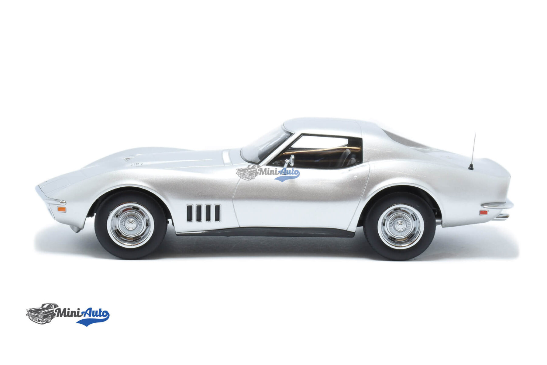 Chevrolet Corvette Coupe - 1969 - Silver - Image 3