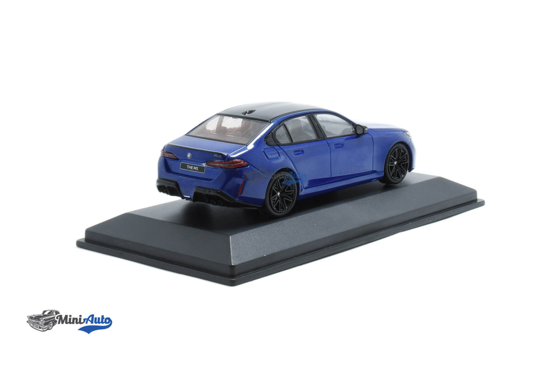 BMW M5 G90 - 2024 - Blue - Image 2