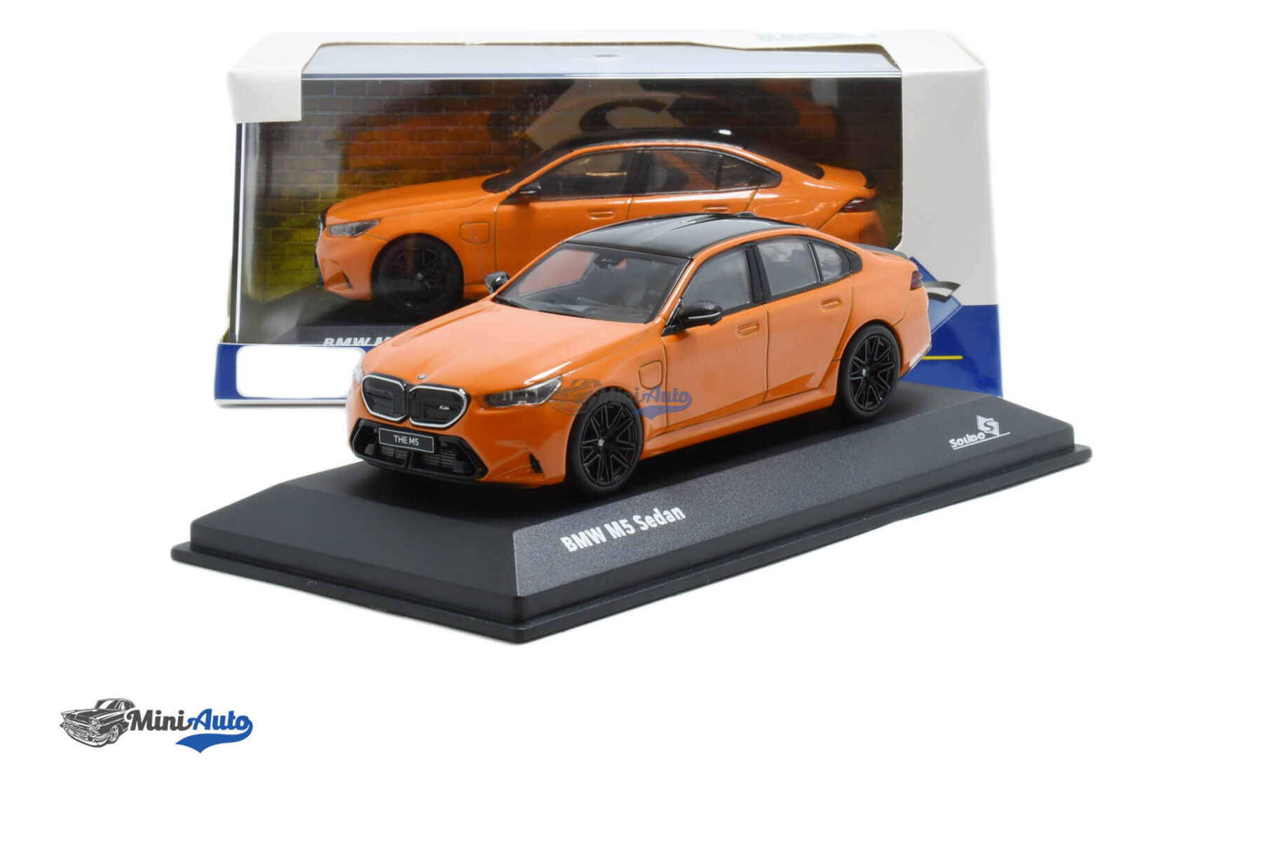 BMW M5 G90 - 2024 - Orange - Image 4