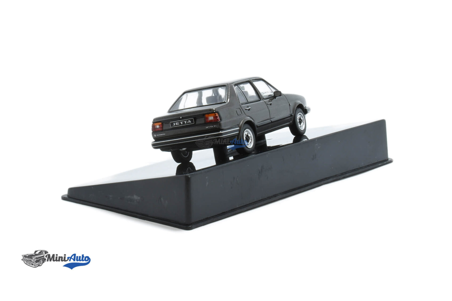Volkswagen Jetta II 1984 - Grey - Image 2