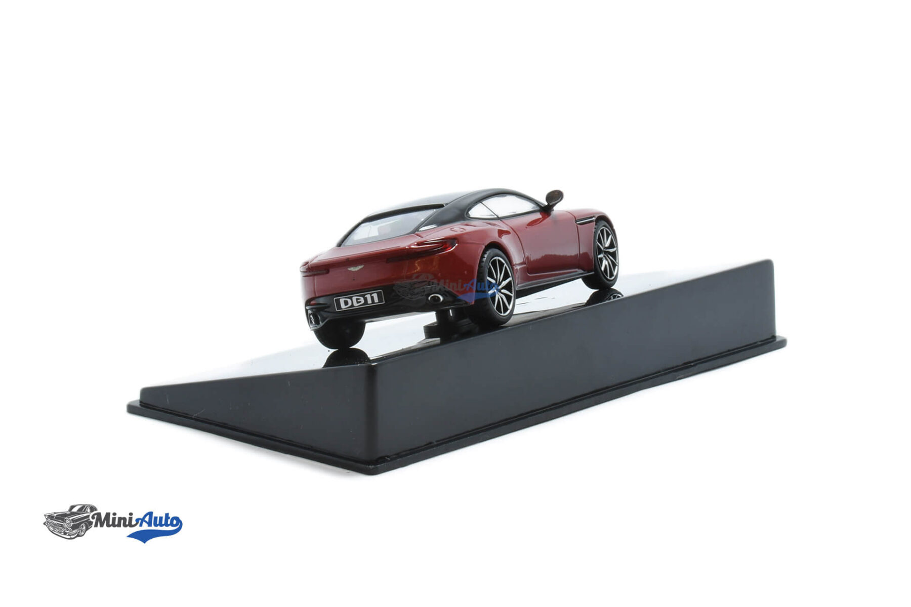 Aston Martin DB 11 - 2016 - Red - Image 2