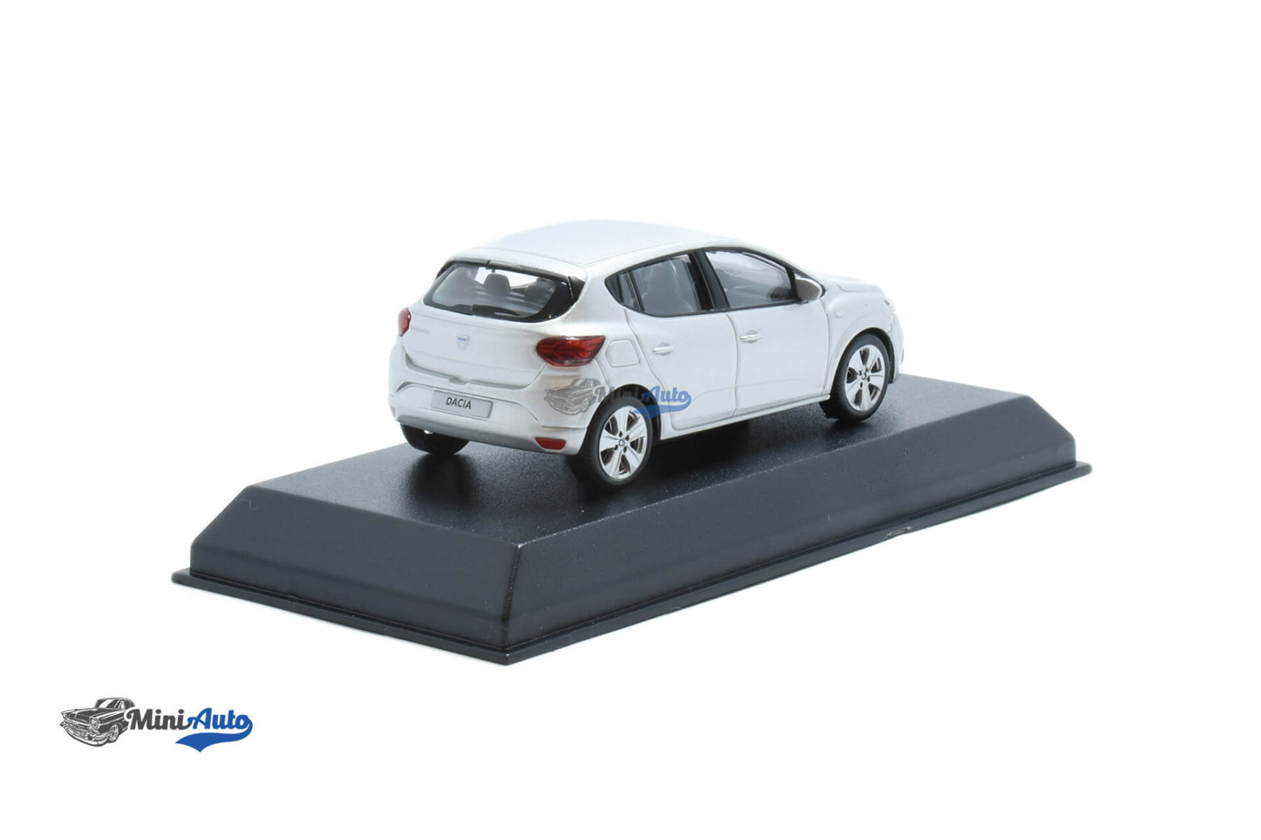 Dacia Sandero - 2021 - Silver - Image 2