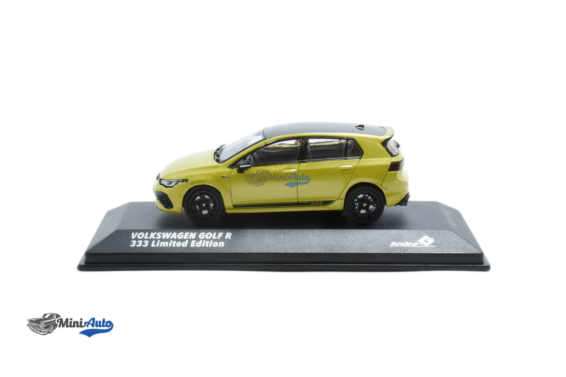 Volkswagen Golf VIII R - 2022 - Yellow - Image 3