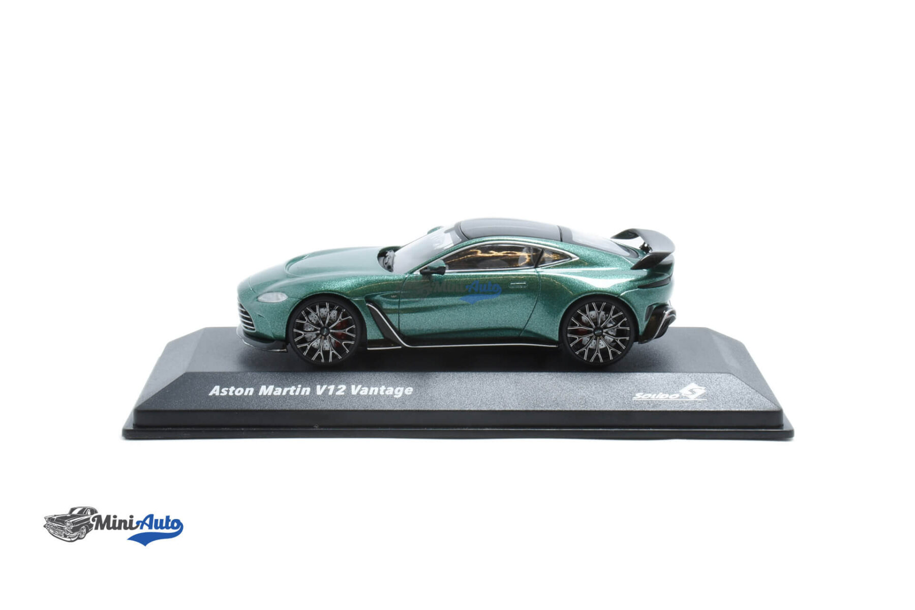 Aston Martin V12 Vantage - 2023 - Green - Image 3