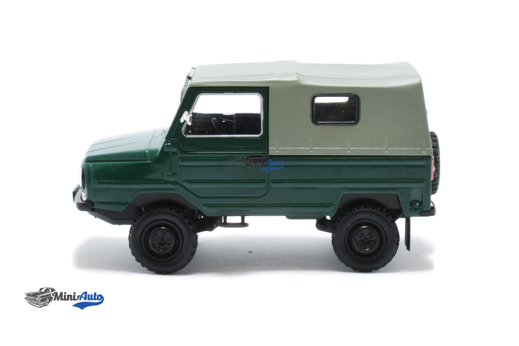 LUAZ 969M Hard-Top - 1979 - Green - Image 3