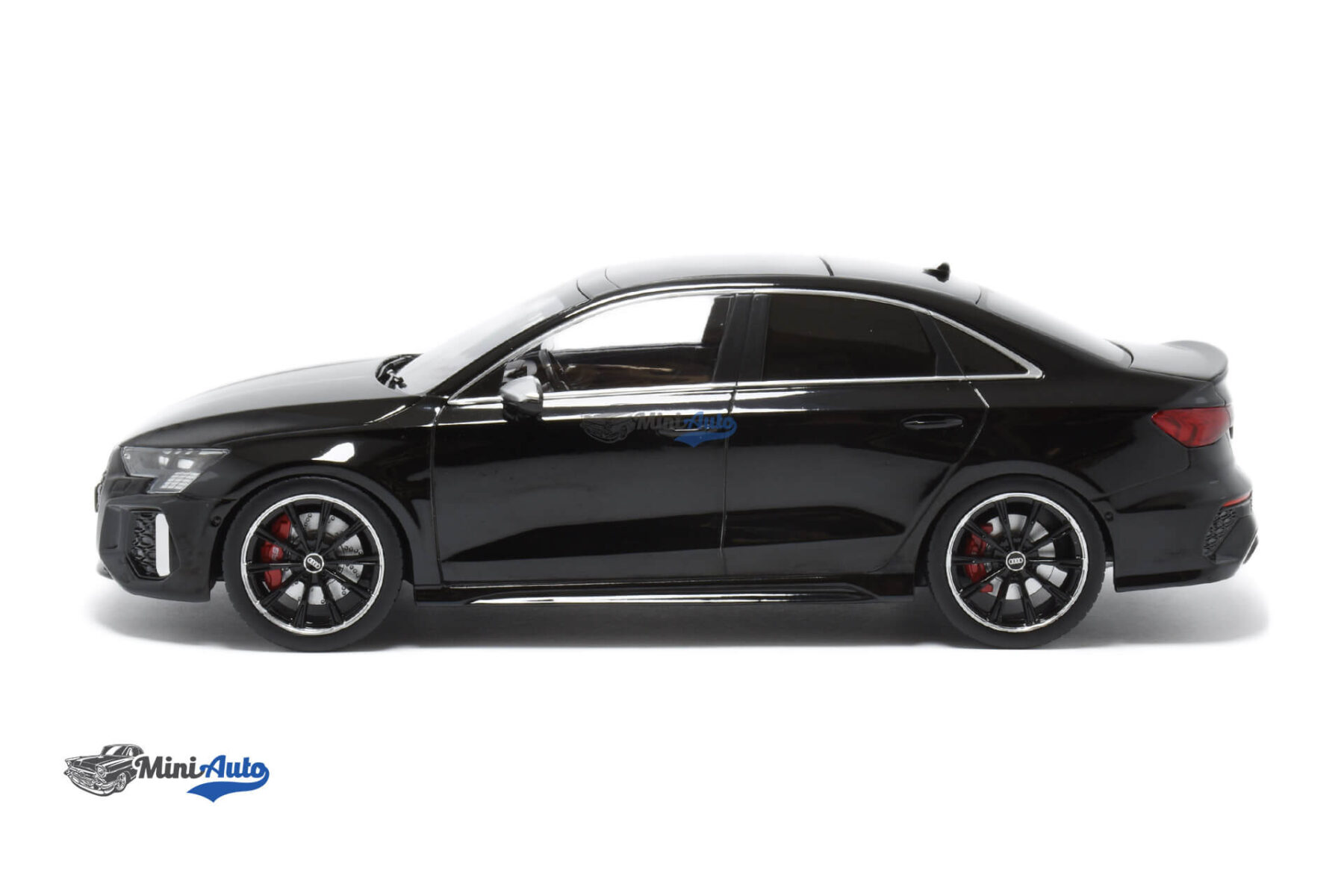 Audi RS3 Limousine - 2022 - Black - Image 3