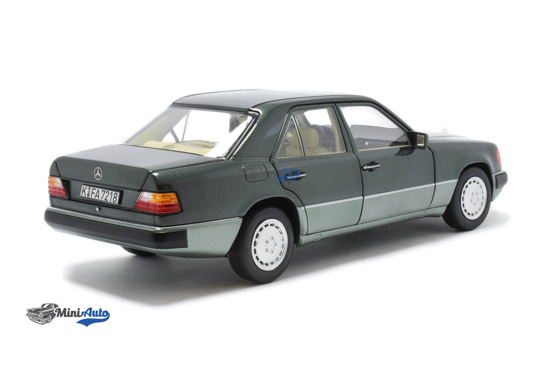 Mercedes Benz 230E W124 E-Class - 1990 - Green - Image 3