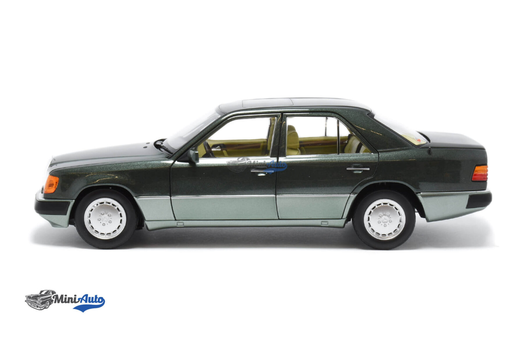 Mercedes Benz 230E W124 E-Class - 1990 - Green - Image 5