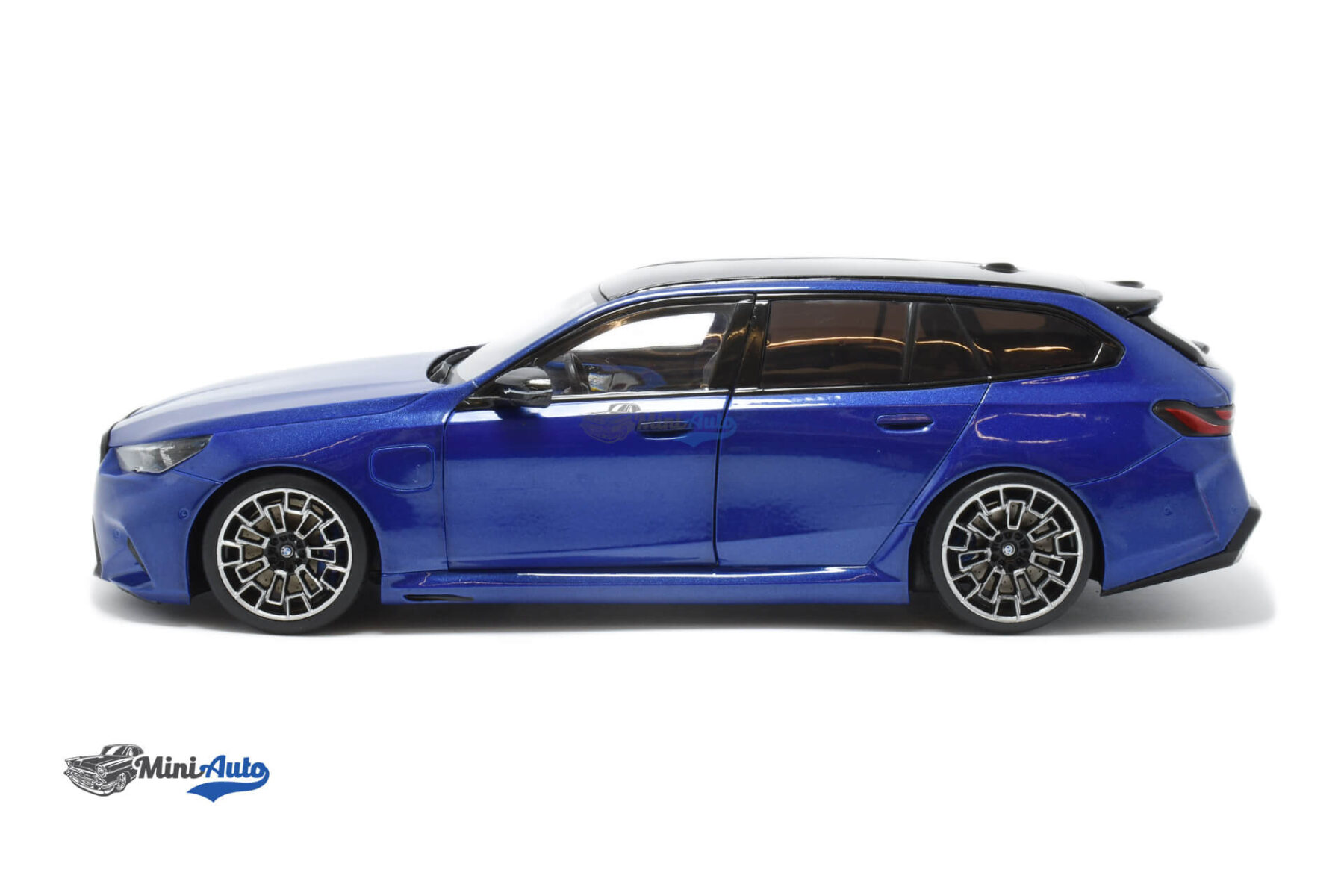 BMW M5 G99 Touring SW - 2024 - Blue - Image 5
