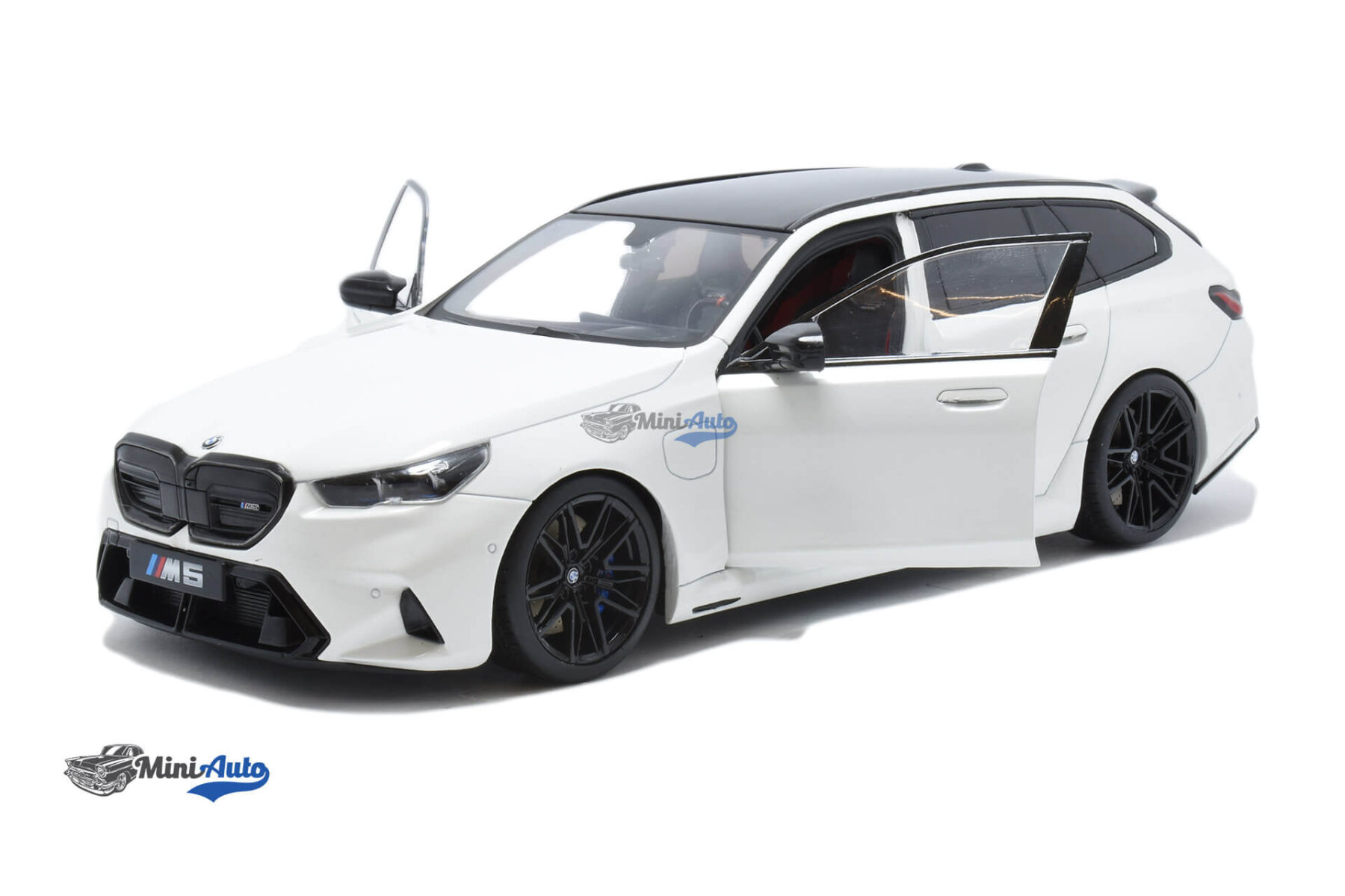 BMW M5 G99 Touring - 2025 - White - Image 2
