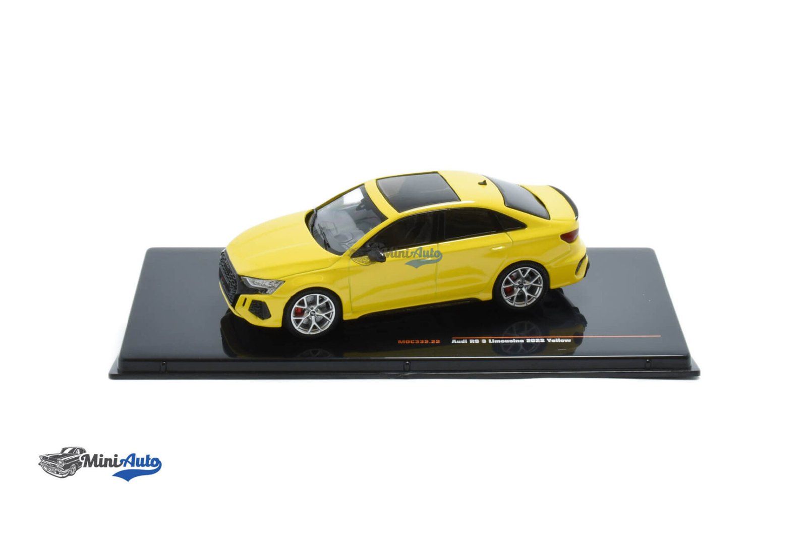 Audi RS3 Limousine - 2022 - Yellow - Image 3