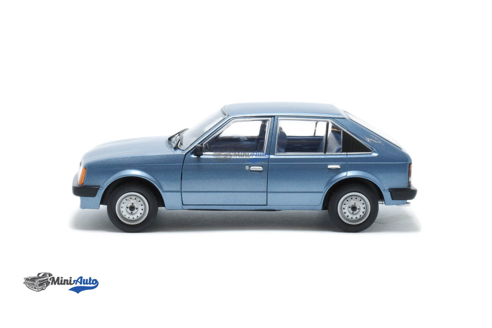 Opel Kadett D - 1979 - Blue - Image 3