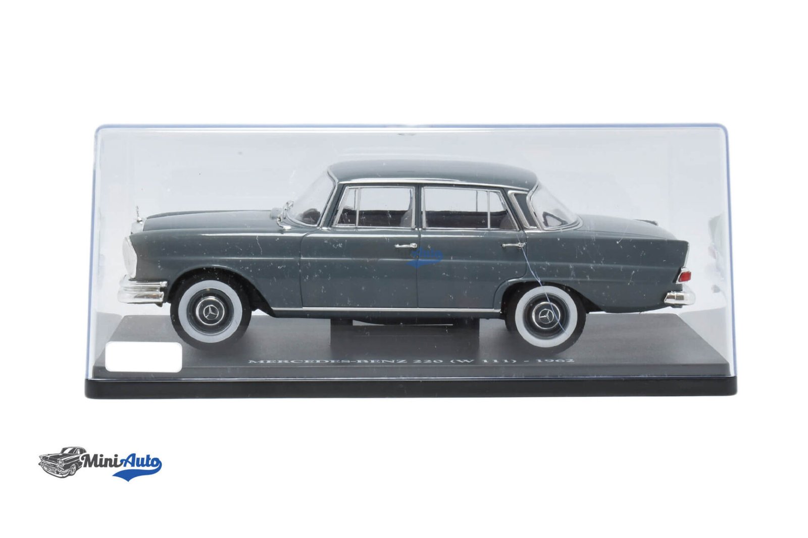 Mercedes Benz 220 W111 - 1962 - Grey - Image 4