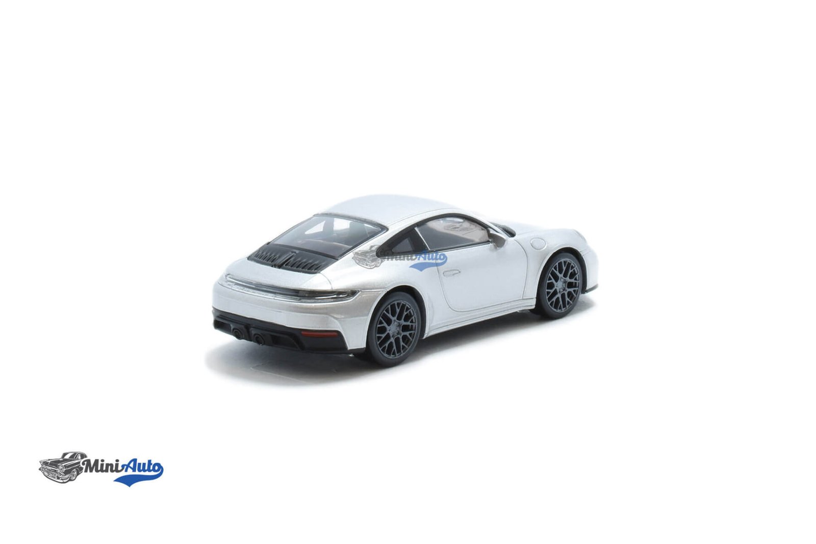 Porsche 911 992 GTS - 2024 - Silver - Image 2