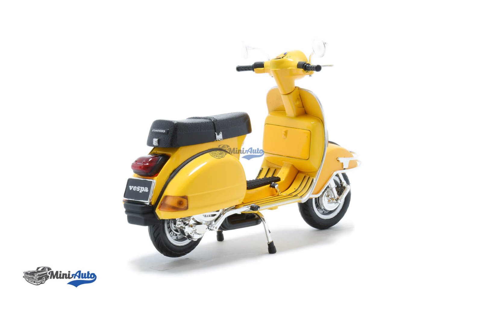 Piaggio Vespa P200E - 1978 - Yellow - Image 2