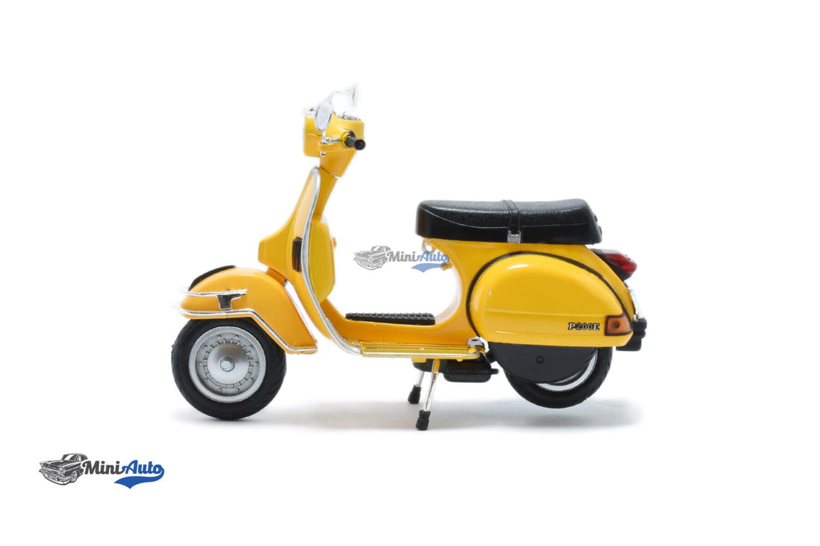 Piaggio Vespa P200E - 1978 - Yellow - Image 3