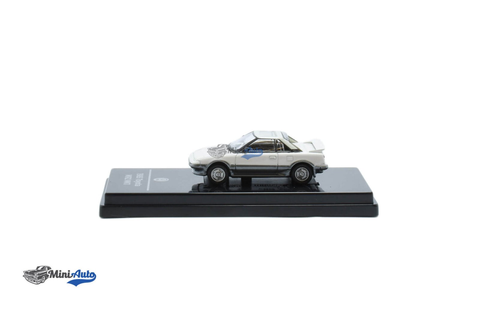 Toyota MR2 MKI - 1985 - White - Image 3