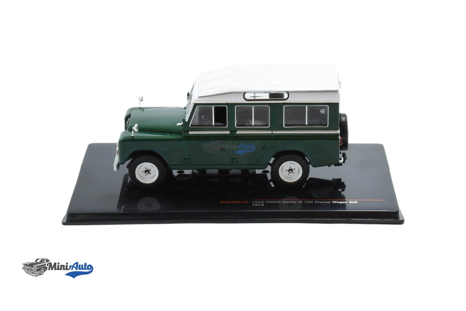 Land Rover Series III 109 - 1978 - Green - Image 3