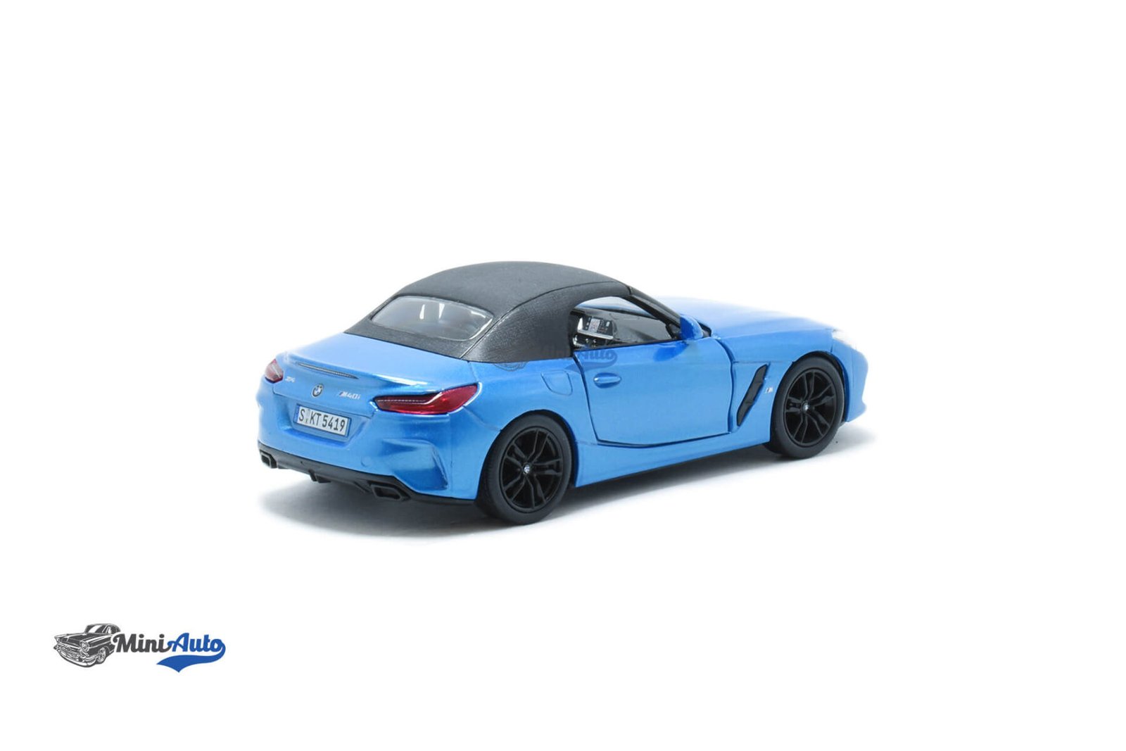 BMW Z4 - 2019 - Blue - Image 3