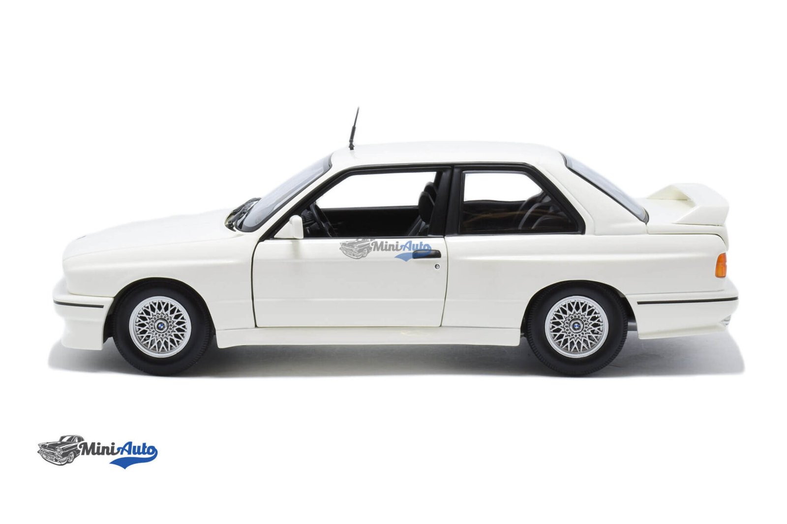 BMW E30 M3 - 1987 - White - Image 5