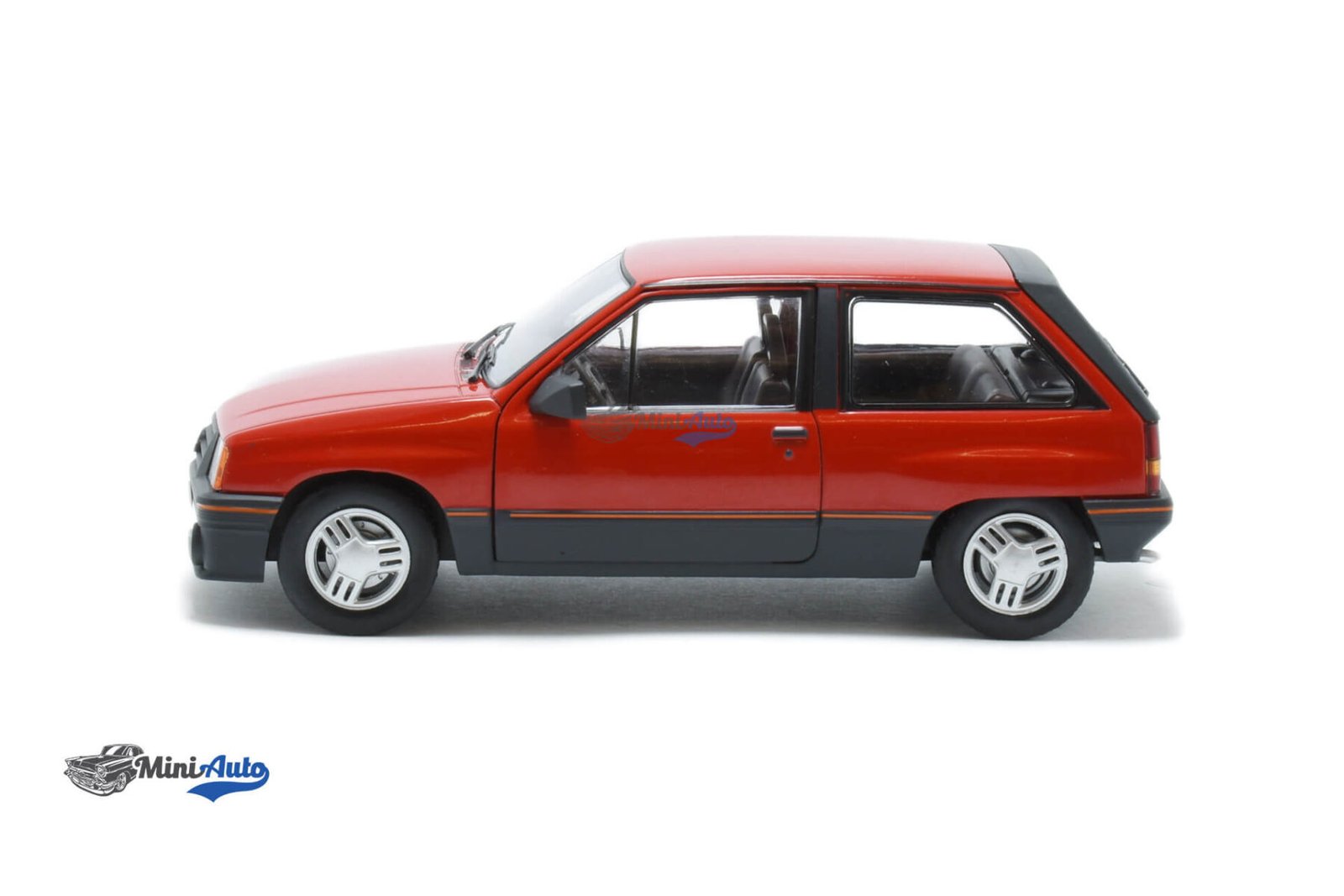 Opel Corsa 1.3 SR - 1983 - Red - Image 3