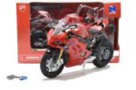 Ducati Panigale V4S - 2018 - Red - Image 4