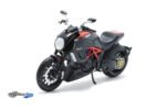 Ducati Diavel Carbon - 2011 - Red