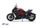 Ducati Diavel Carbon - 2011 - Red - Image 3