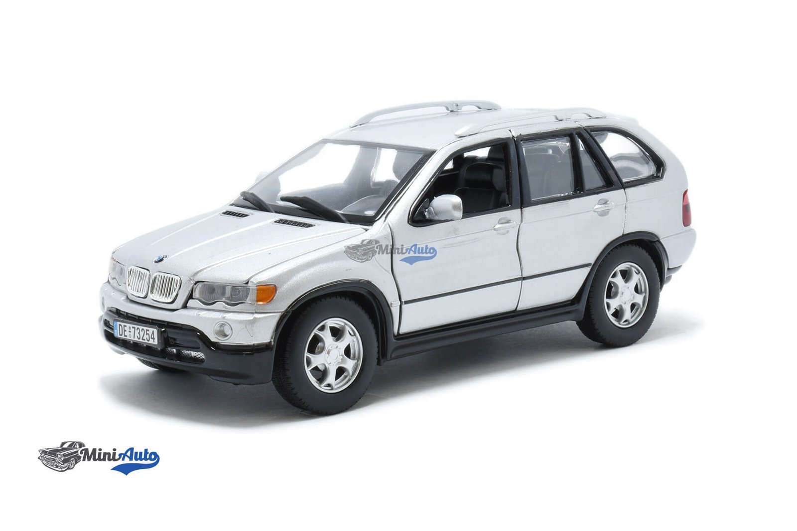 MOM73254SILVER---BMW-X5-E53---2000---Silver_1 BMW X5 E53 - 2000 - Silver - Image 1
